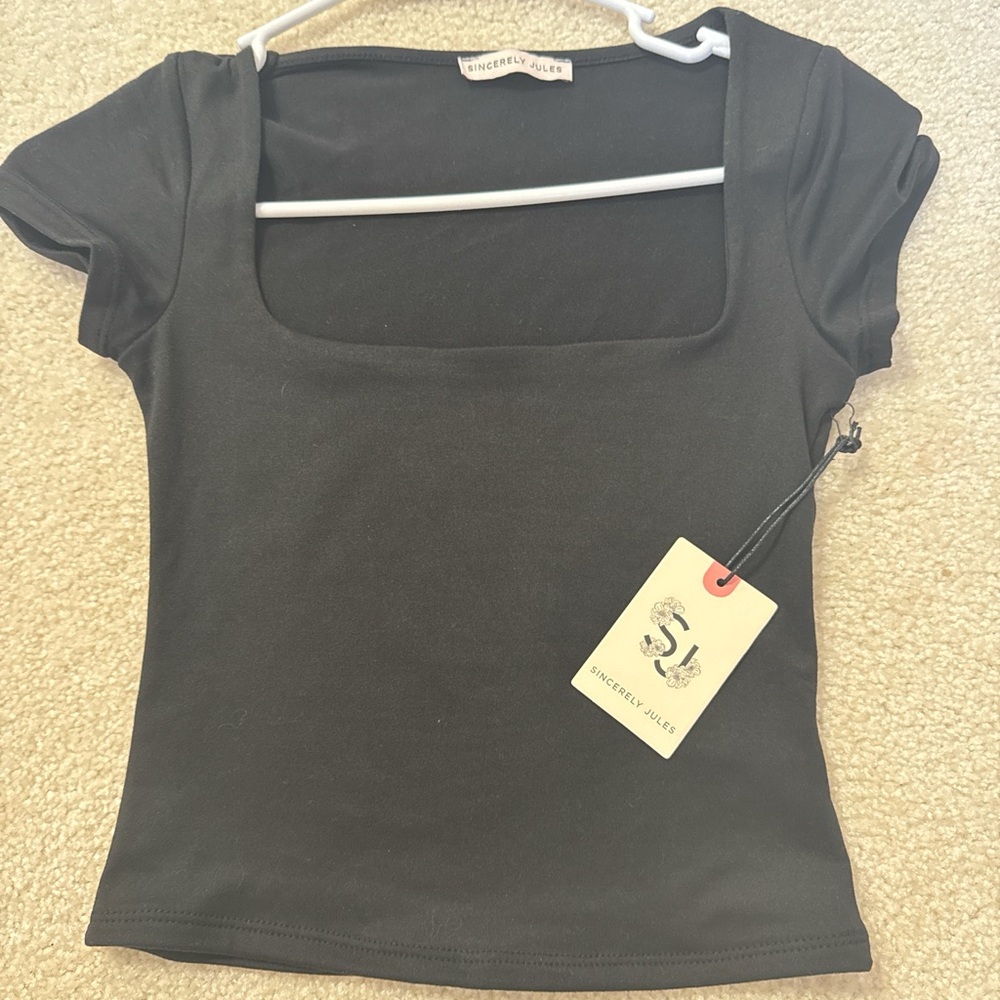 Sincerely Jules Black Short Sleeve Top